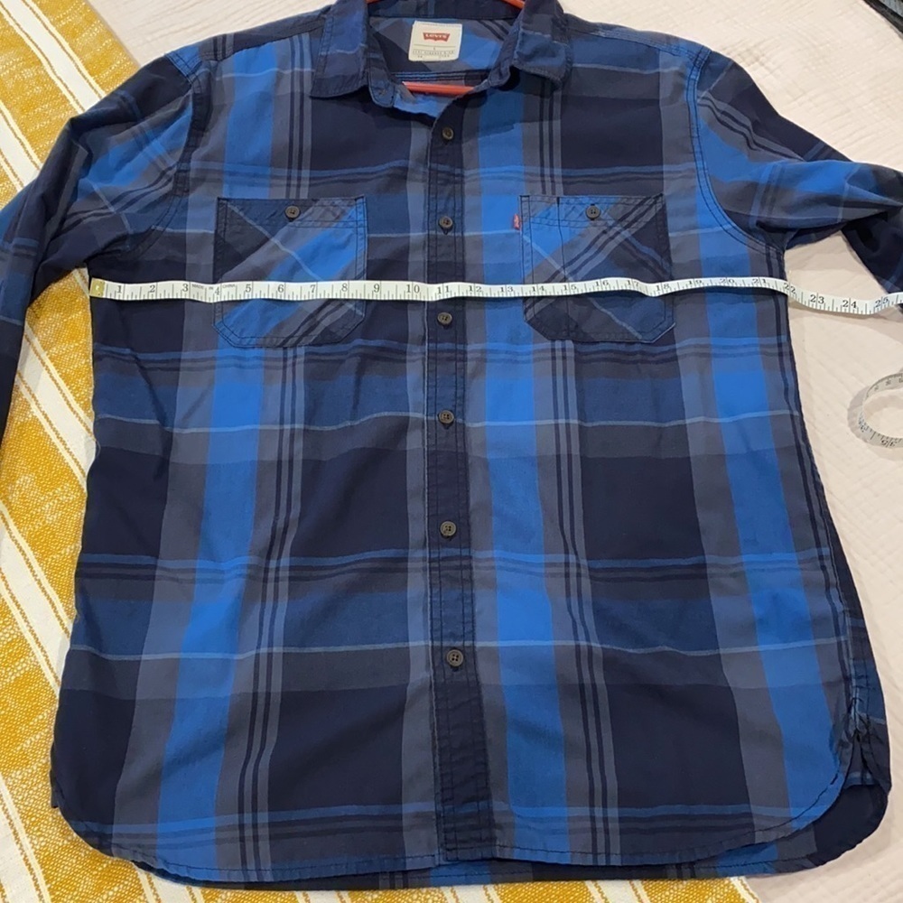 Levi’s Button Down Plaid Shirt EUC - Picture 8 of 12